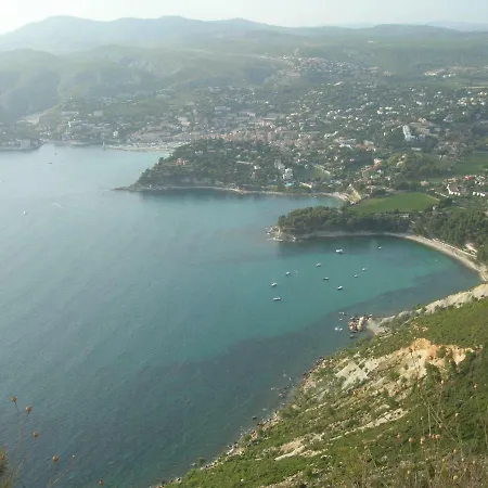 Centre- Entre Falaise Et Port * 卡西斯